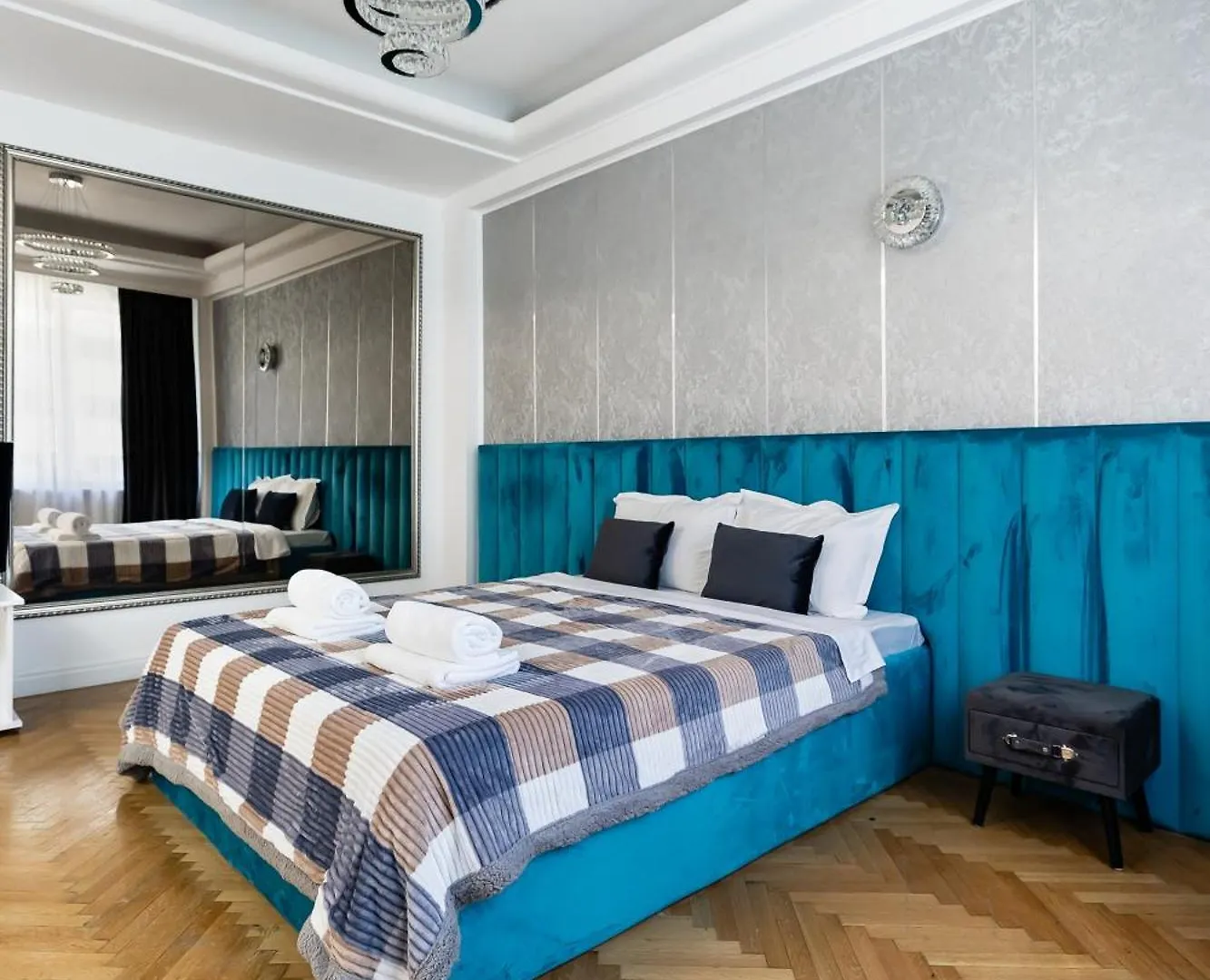 Apartament Central Studios In Piata Romana Bucureşti