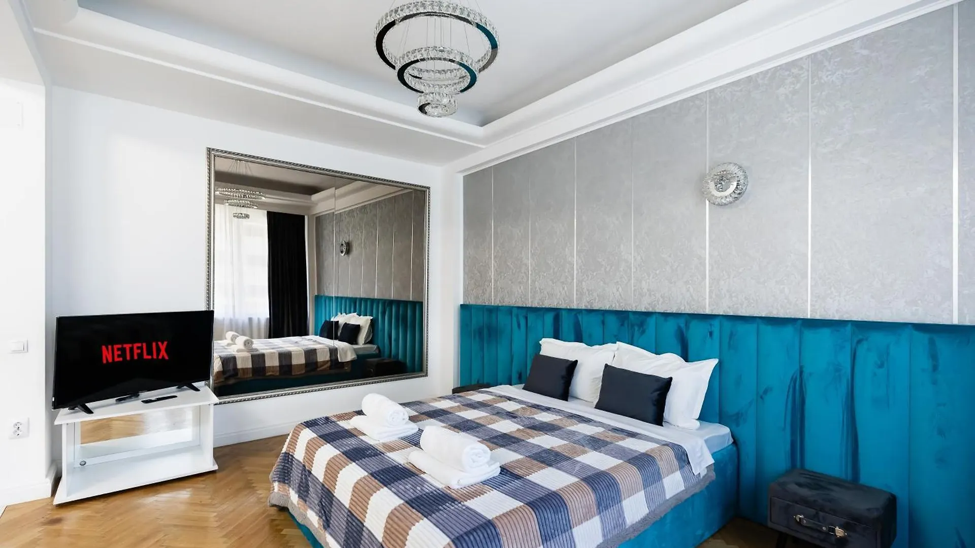 Central Studios In Piata Romana Bucarest Apartamento